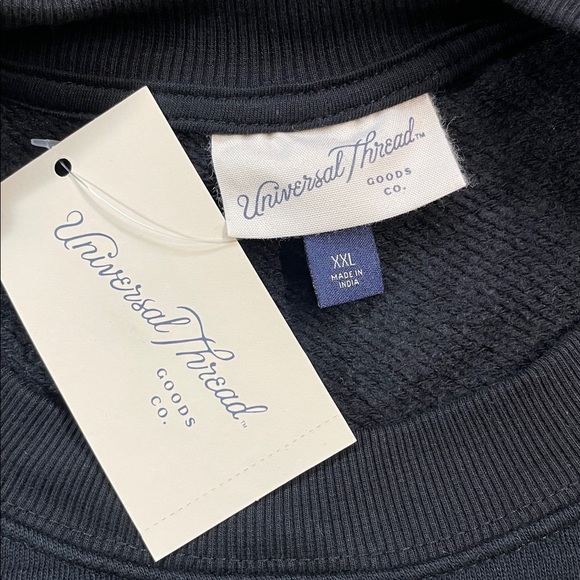 Universal Thread Black Crewneck Boxy Relaxed Sweatshirt Woman’s Var Sizes  | NWT - Picture 3 of 4